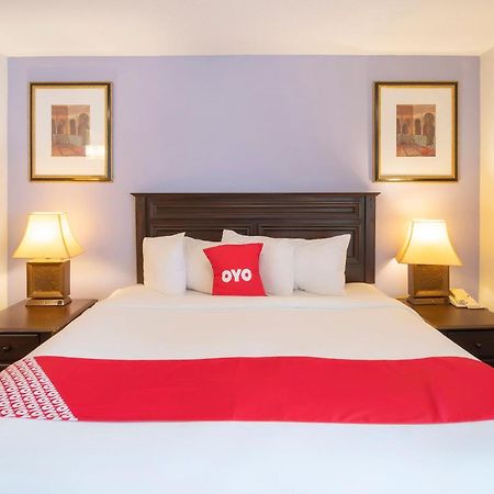 מלון Oyo Townhouse Houston Airport North מראה חיצוני תמונה
